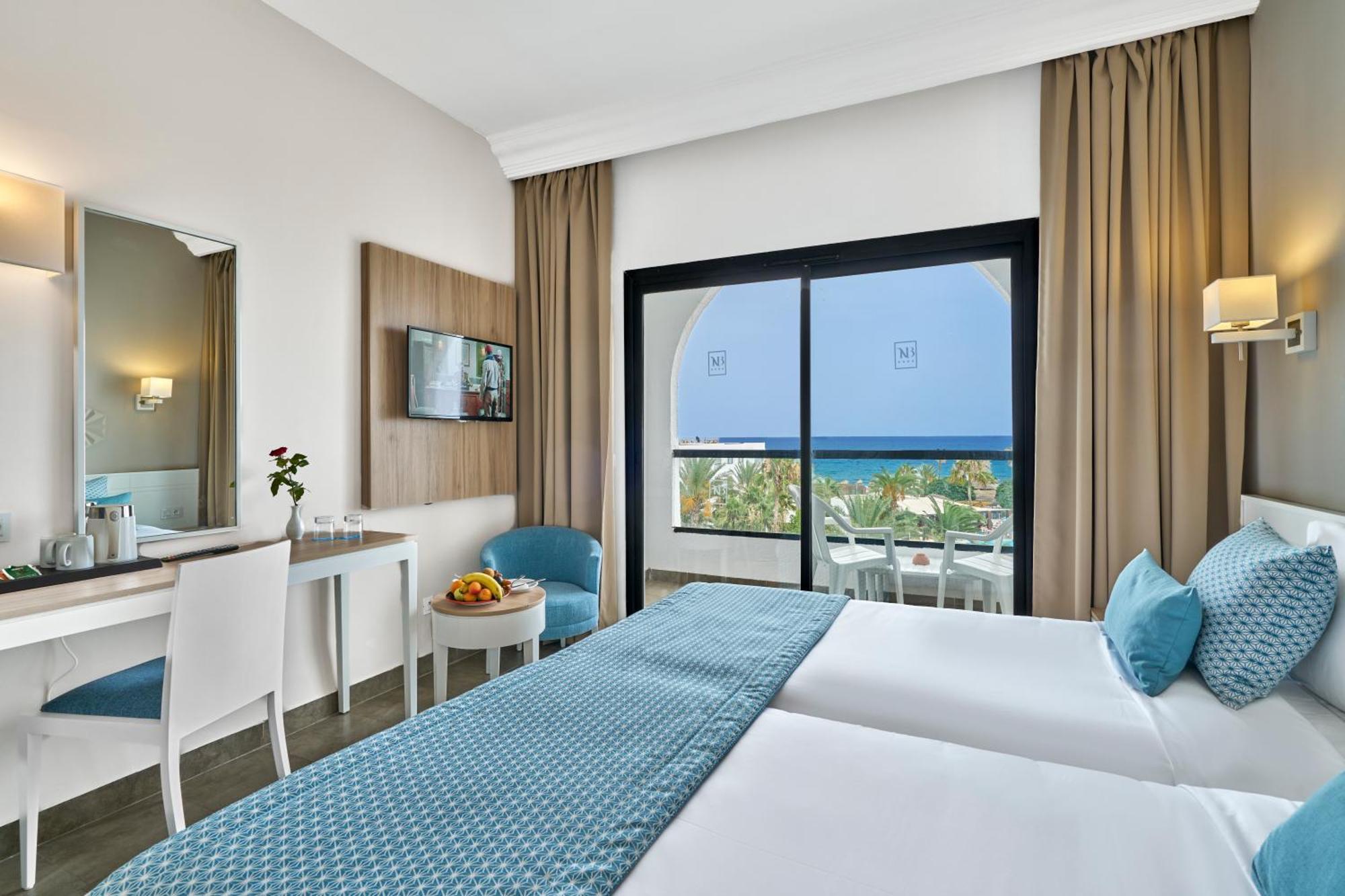 Triple Room with Sea View
